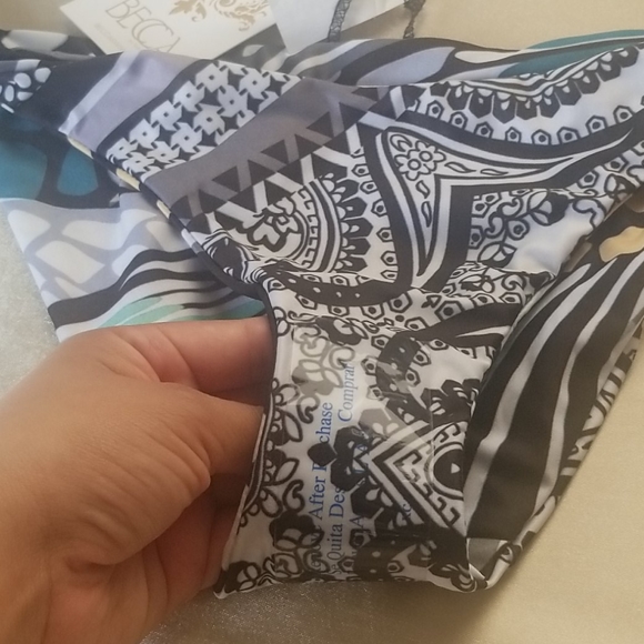 NWT Women’s Becca Reversible Swimsuit Bottom Only size Small - Picture 9 of 13